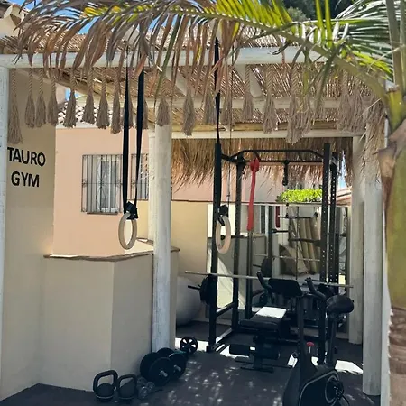 Luxury Tauro 卡拉德米哈斯