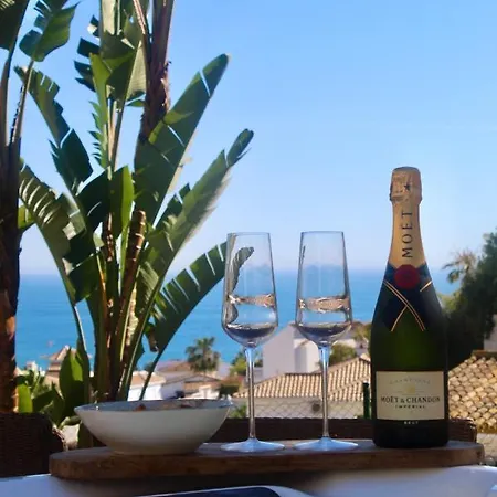 Luxury Tauro Bed & Breakfast *
