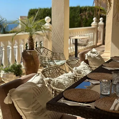 Bed & Breakfast Luxury Tauro *