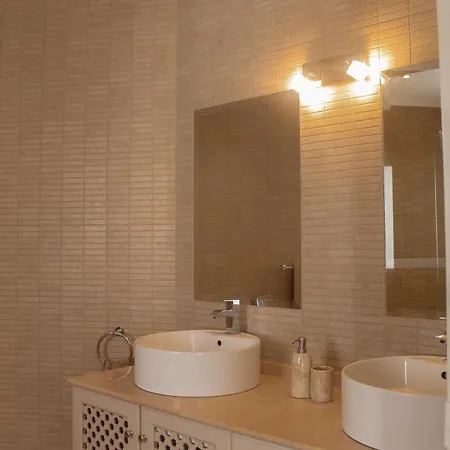 Luxury Tauro Bed & Breakfast *